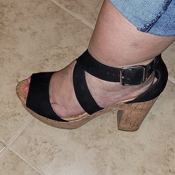 Women's Wedges EXCELLENT CONDITION Worn twice Size 9 1/2 - Picture 3 of 10